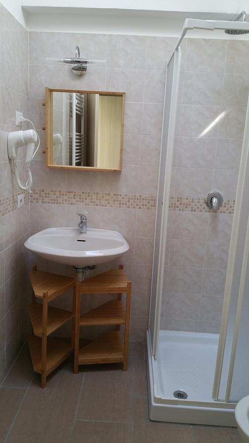 Ostello Casa Emmaus Maccagno Zewnętrze zdjęcie